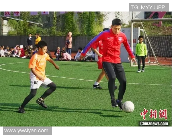 全面提升青少年球技的球星足球训练包专业训练与成长方案 全面提升青少年球技的球星足球训练包专业训练与成长方案