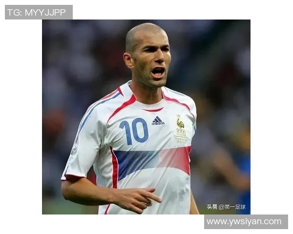 历史上的矮个子足球明星们如何突破身高局限成就辉煌职业生涯