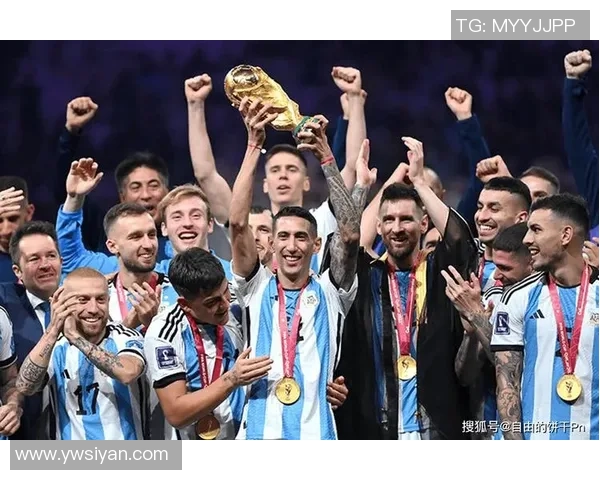 足球战神崛起传奇时刻探索球星背后的辉煌历程与不凡成就