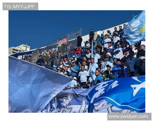 足球球星扎染创意大变身 高颜值与潮流风尚完美融合震撼登场